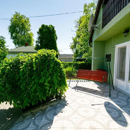 By Interhome * バラトンレッレ